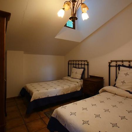 Casa Rural Plaza Vieja Saldaña Esterno foto