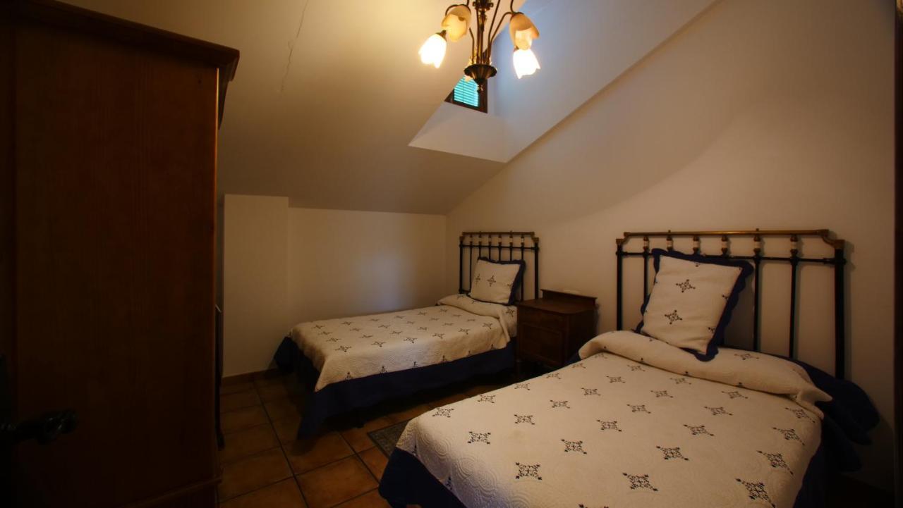 Casa Rural Plaza Vieja Saldaña Esterno foto