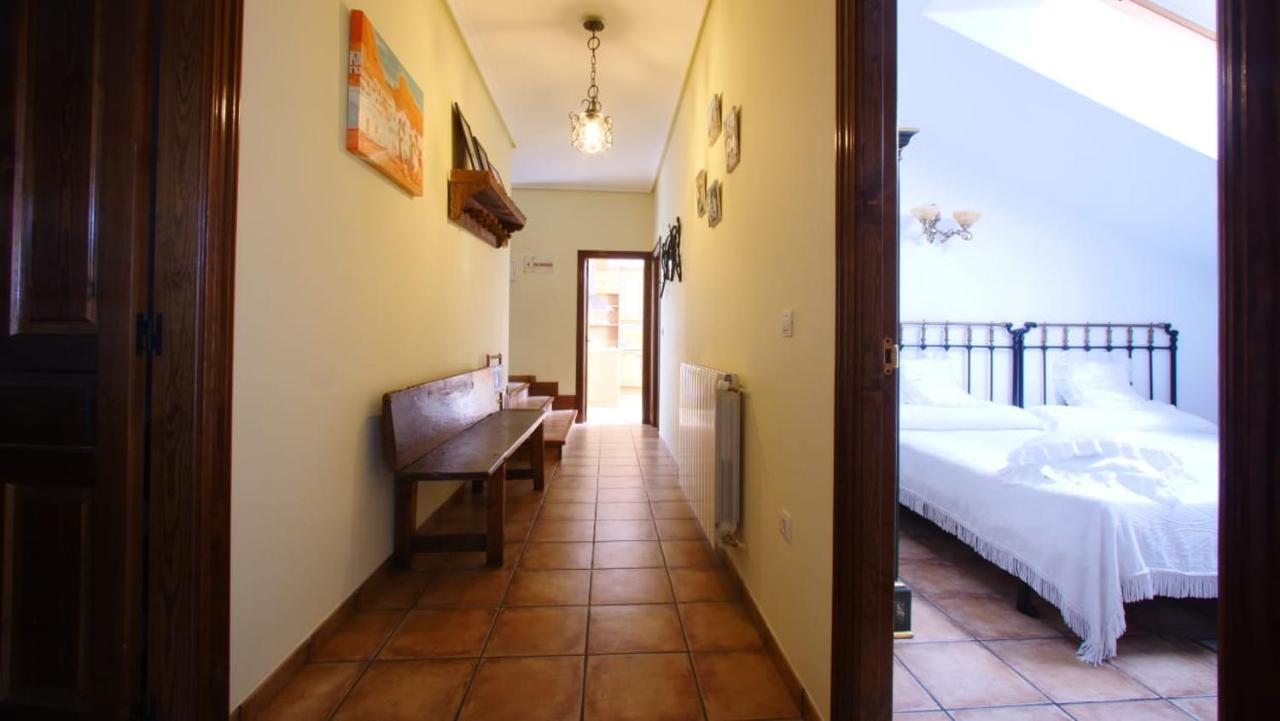 Casa Rural Plaza Vieja Saldaña Esterno foto
